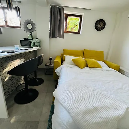 Karin Apartment *